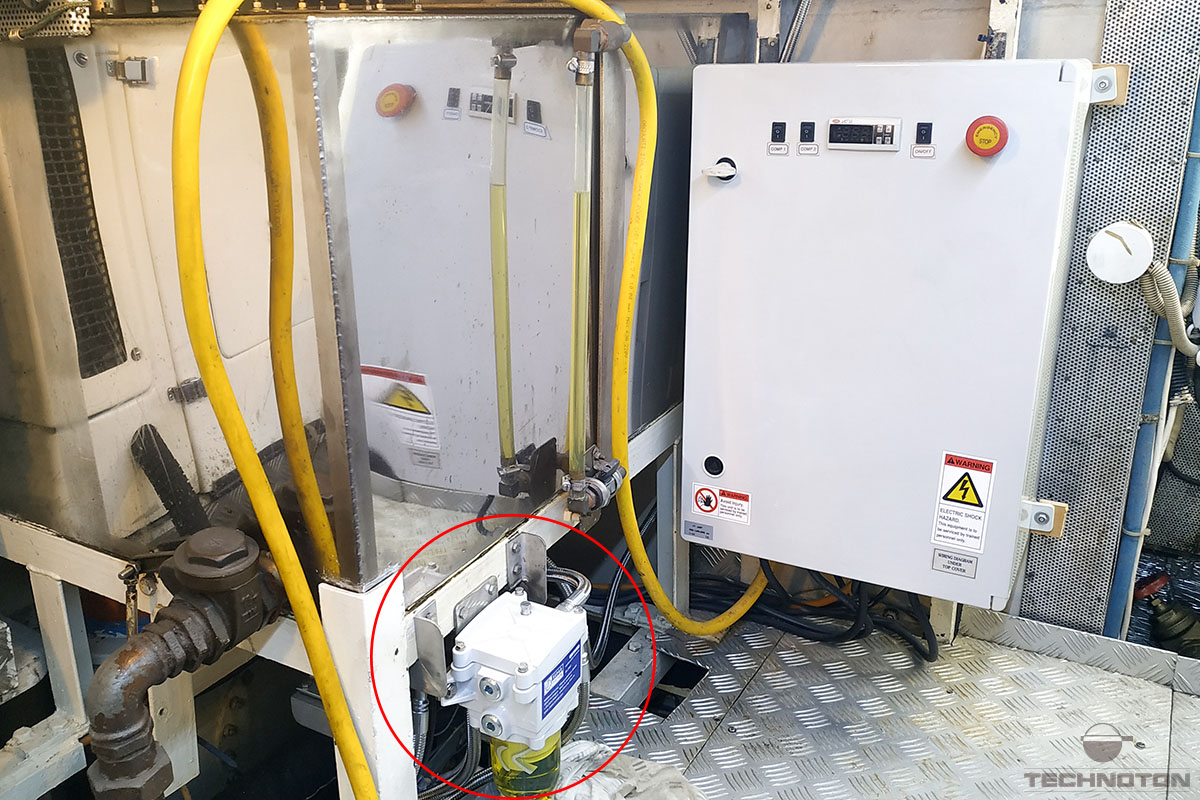 The choice of mounting location of the fuel flow meter on a vessel