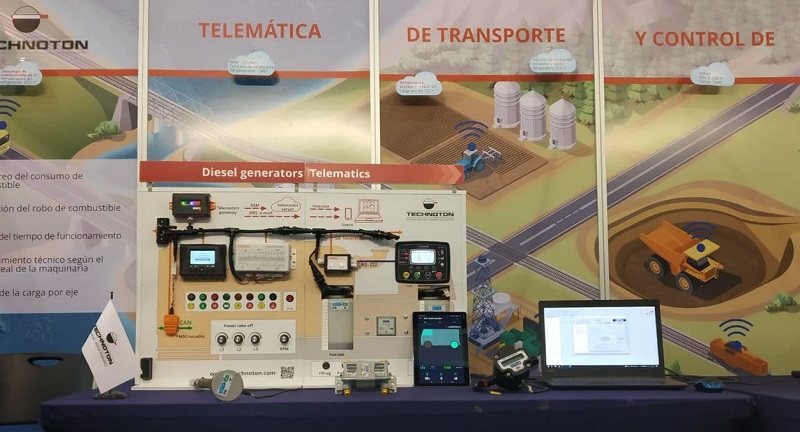 Stand de capacitación en telemática de grupos electrógenos en Expo Seguridad México