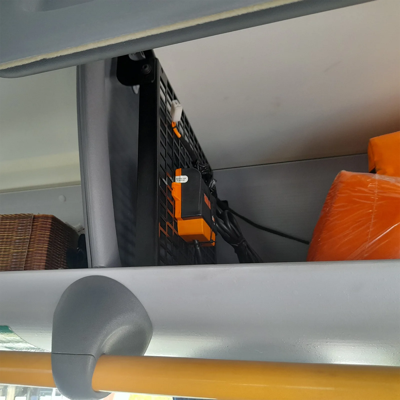 CANUp Pro Wi-Fi telematics gateway is located in the passenger compartment of the bus