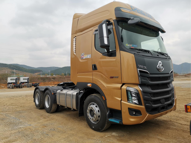 Fuel tank monitoring and GPS-tracking on Chenglong H7 truck