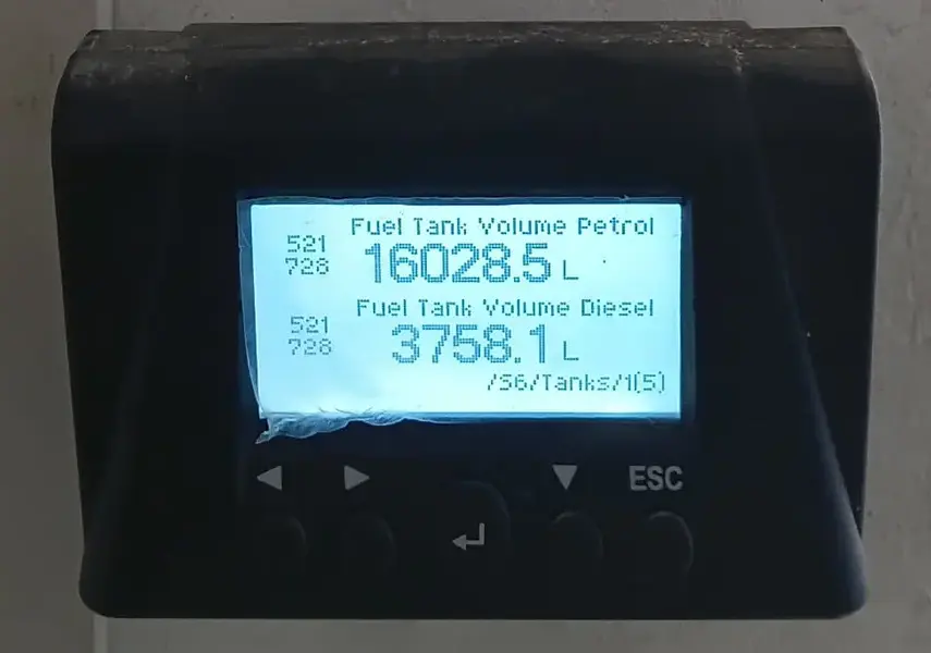 Fuel level, volume and temperature in stationary tanks shown on MasterCAN Display
